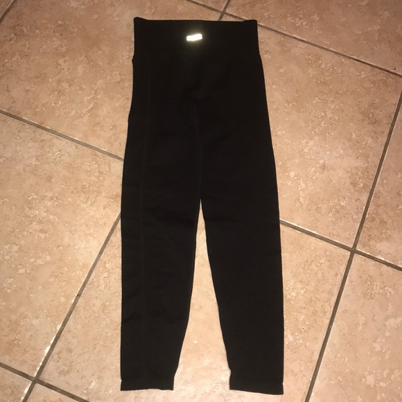 Pink Victoria’s Secret Leggings Size Small - Picture 2 of 3